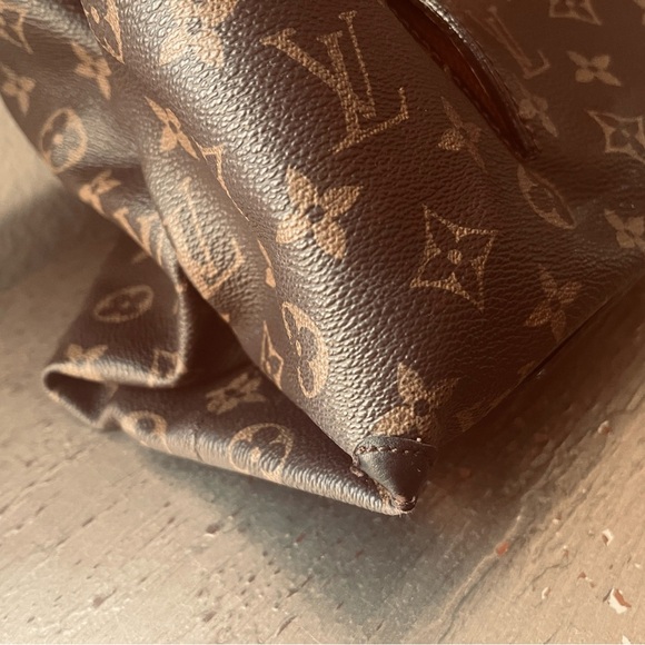 Louis Vuitton Monogram Olympe - Picture 10 of 15